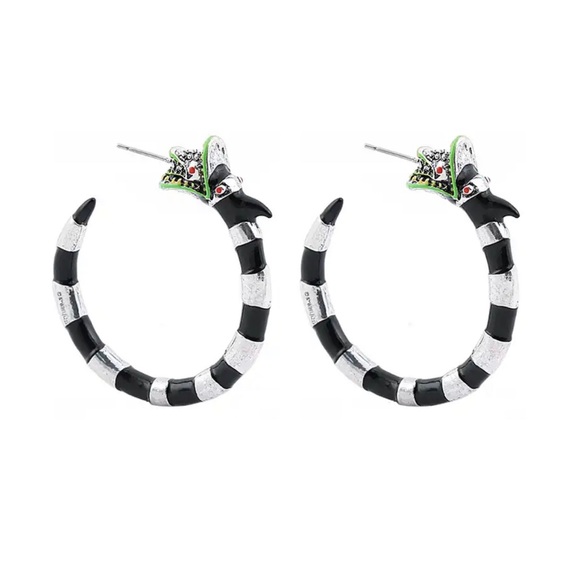 Beetlejuice Sandworm Earrings - Picture 3 of 3